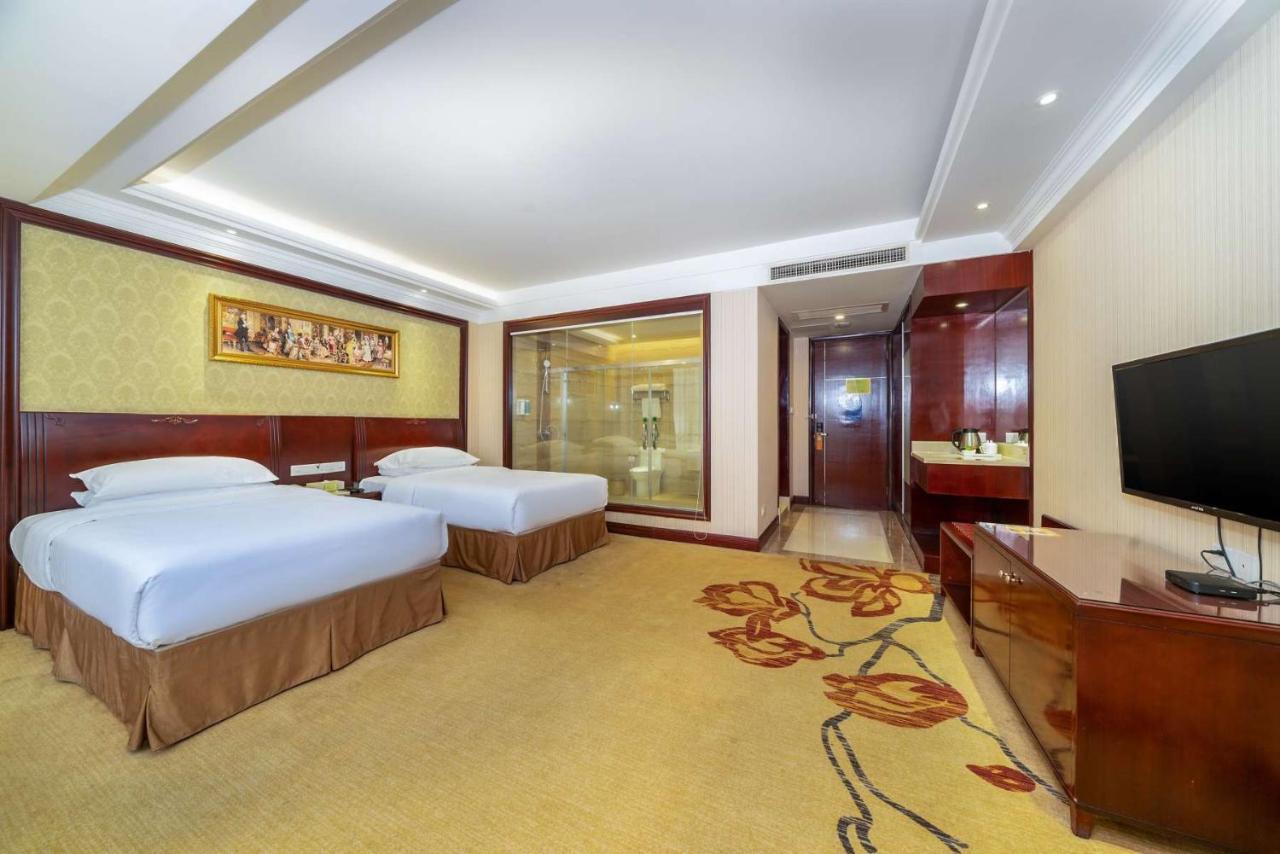 Vienna Hotel Dongguan Houjie Exhibition Center Экстерьер фото