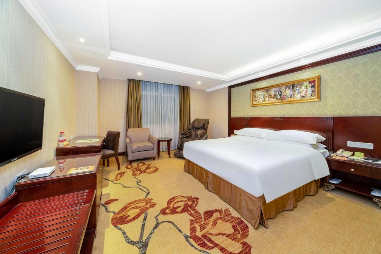 Vienna Hotel Dongguan Houjie Exhibition Center Экстерьер фото