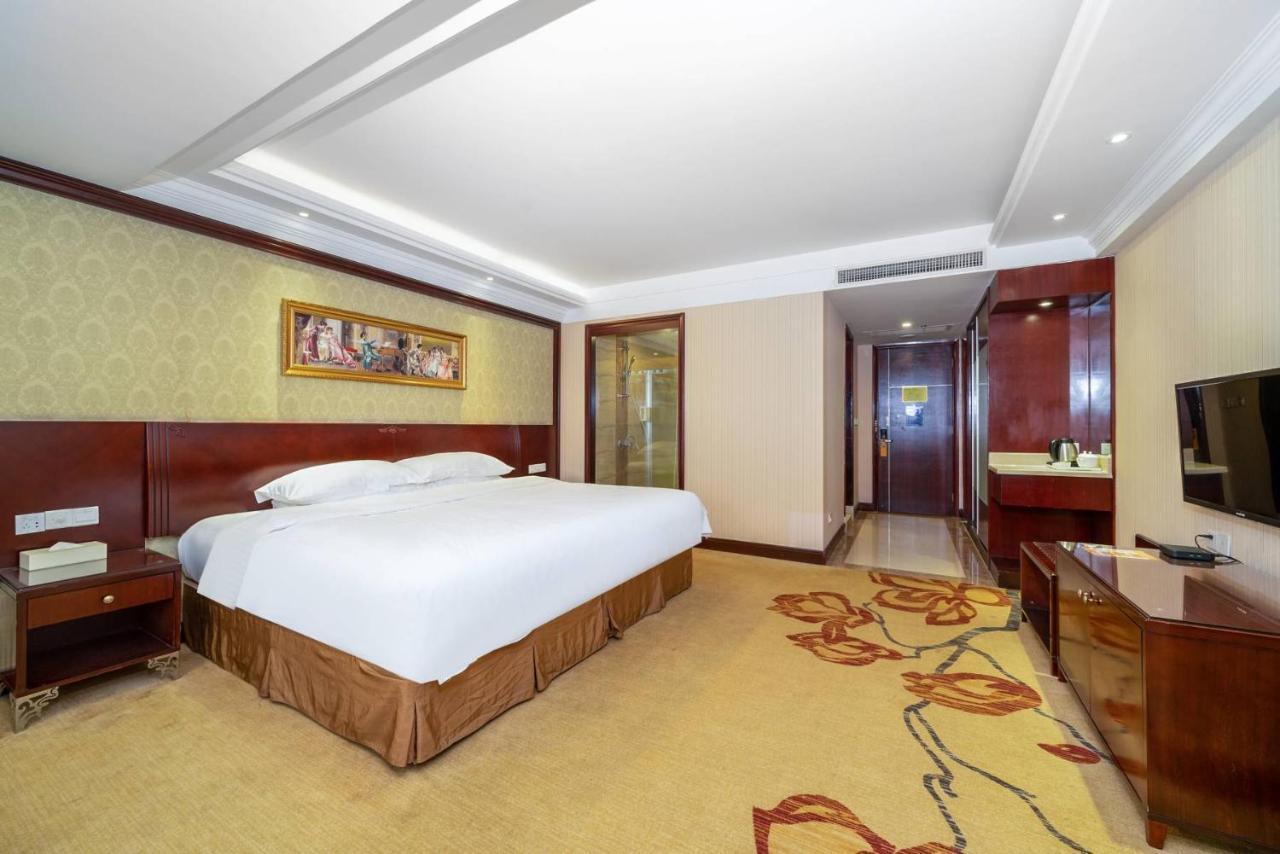 Vienna Hotel Dongguan Houjie Exhibition Center Экстерьер фото