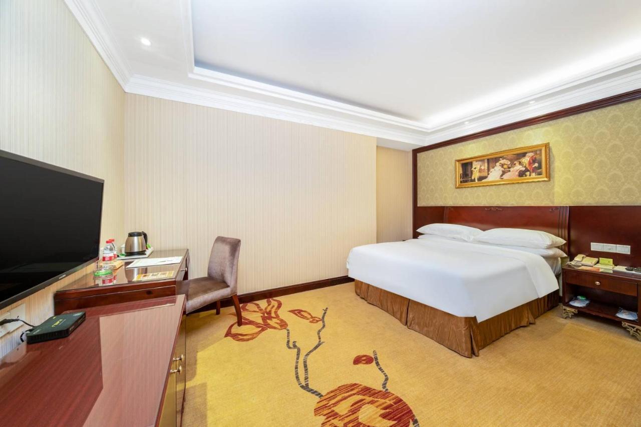 Vienna Hotel Dongguan Houjie Exhibition Center Экстерьер фото