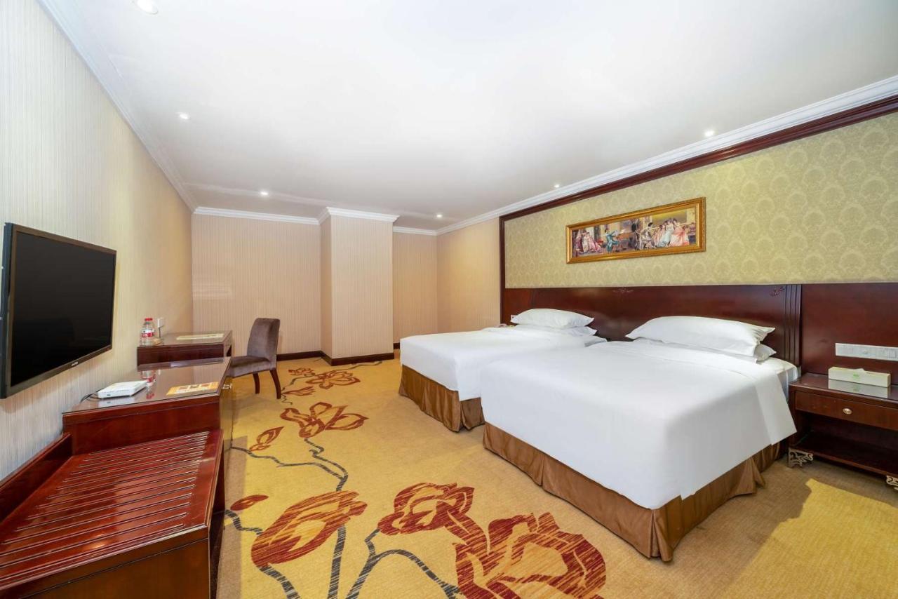 Vienna Hotel Dongguan Houjie Exhibition Center Экстерьер фото