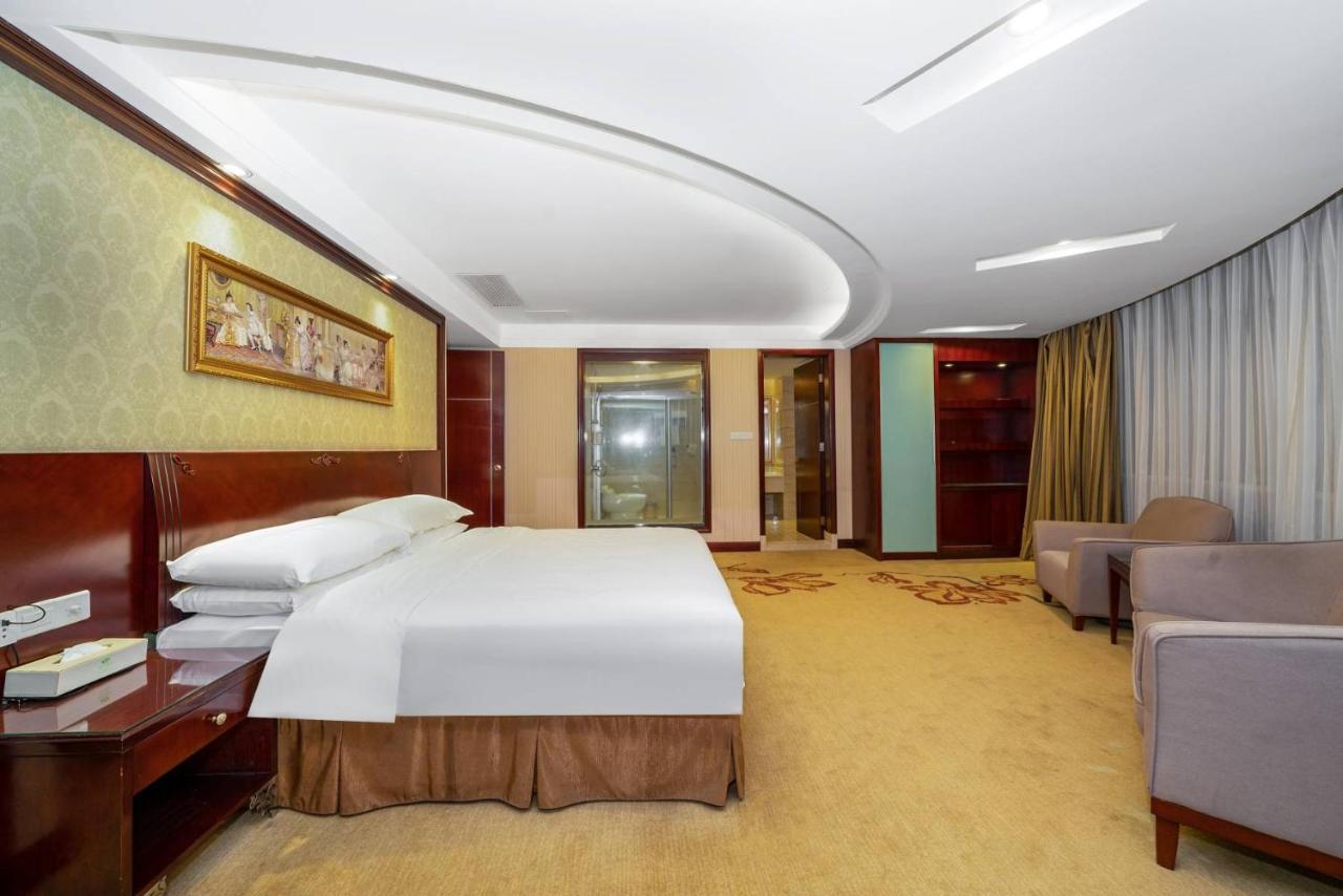 Vienna Hotel Dongguan Houjie Exhibition Center Экстерьер фото
